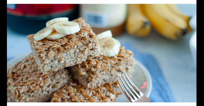 PEANUT BUTTER BANANA PROTEIN OATMEAL SQUARES